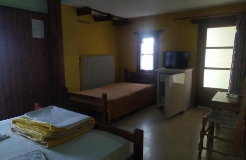 Tsagarada Apartment | Triple studio room in Mylopotamos Beach