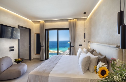 Paradise Hotel | Tropicana Suites & Villas