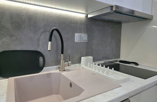 Neos Kosmos Apartment | TT Luxury Homes | Apollo – 2 Bedrooms Next to TRAM