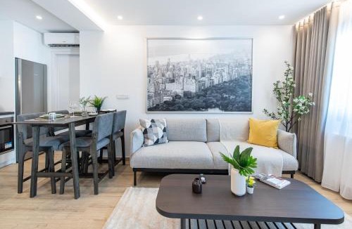 Athens Apartment | TT Luxury Homes I Anemoi - Luxe Stay Shared Pool & Gym