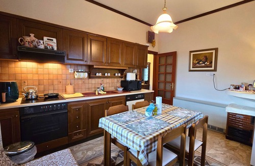 Chalkidona House | Two-Level & Fully Equipped House 25' from Thessloniki