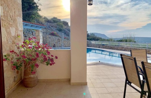 Apokoronas Villa | Two Km to beach and all amenities
