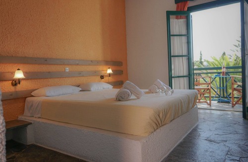 Aegina Town Hotel | Under the ancient temple of Aphaia!