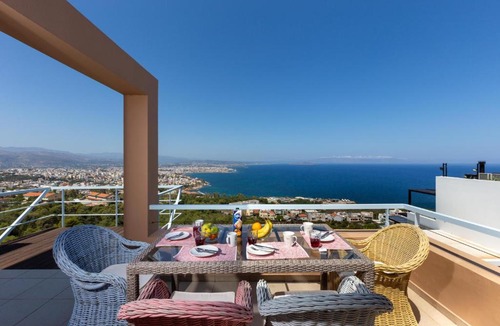 Chania Villa | Unlimited Blue