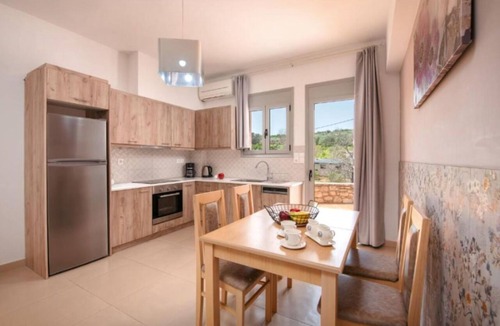 Houdetsi Apartment | Urania – Loutraki Resort