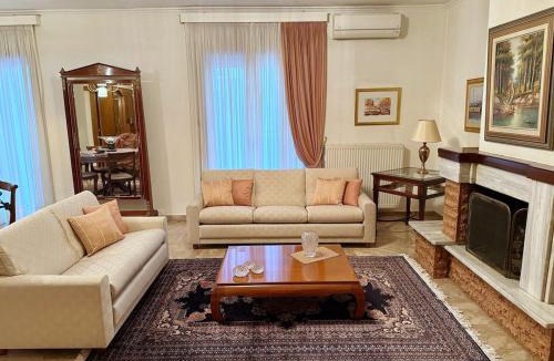 Trikala Apartment | Urban Elegance - Trikala