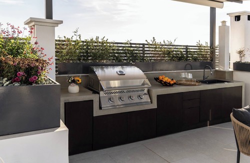 Pangrati Apartment | Urban Forty One | Acropolis-view penthouse