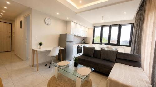 Ampelokipoi-Menemeni Apartment | Urban Rail by InFox Suites