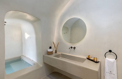 Karterados Hotel | Utopia Suites Santorini