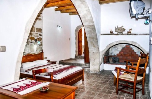 Apokoronas Hotel | Vafes Traditional Stone Houses