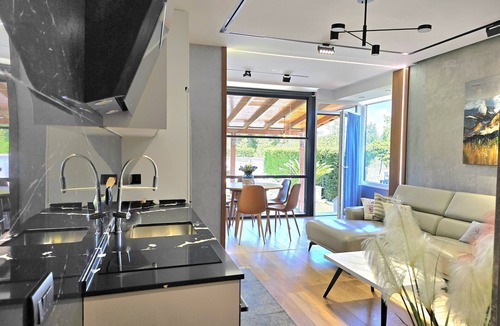 Qerek Apartment | ValaMar Apartment With Private Pool 247