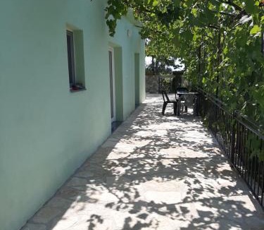 Qeparo Bed & Breakfast | Valentina Rooms