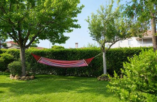 Valira House | Valira Cozy Home w Rustic Charm & Private Garden