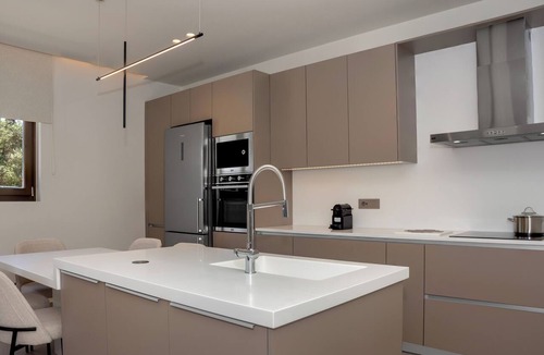 Episkopi House | VaMa Luxury Living-8BR Design Villa with Heated Pool and Playroom