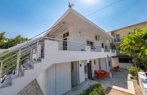 Qazim Pali House | Vida House