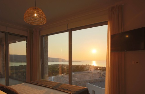 Spanokhorion Villa | Viento Villa 1 with amazing view to Lefkada, just 5 minutes drive away