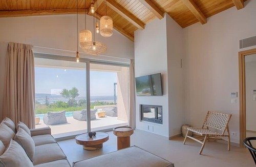 Spanokhorion Villa | Viento Villa 3 with amazing view to Lefkada, just 5 minutes drive away