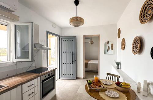 Mikri Vigla House | Vigla's Tiny House - Steps to the Beach