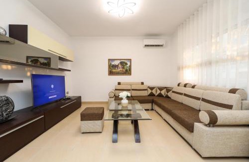 Vlore Villa | Vila Altin