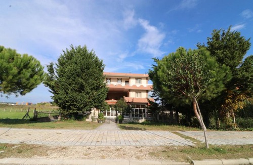 Divjake Hotel | Vila Bendo