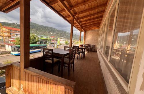 Elbasan Hostel | Vila Diora