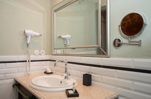 Korce Hotel | Vila Ebel Hotel Pool & Spa