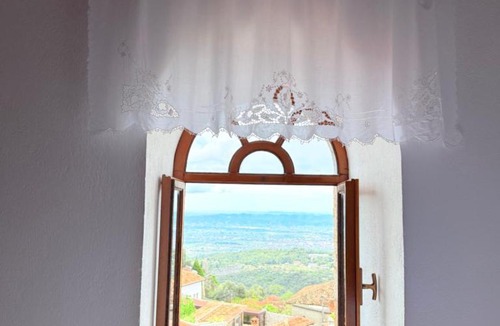 Kruje Hotel | Vila Kalaja Kruje, Inside The Castle