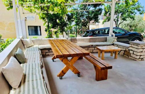 Shkembi i Kavajes Apartment | VILA Mina