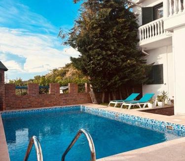 Orikum Villa | Vila Rexhepaj