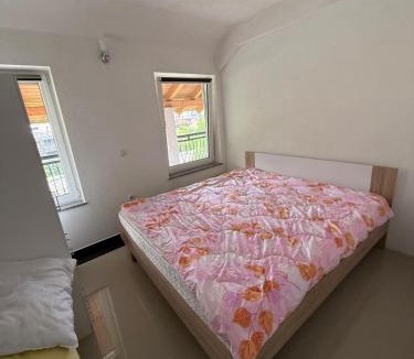 Pejë Hotel | Vila Tigani