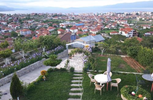 Pogradec House | Vila Topalli
