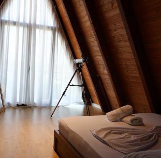 Rade Villa | Vila Xhiku 05