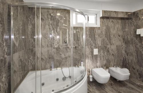 Tirana Hotel | Villa 18 City Center