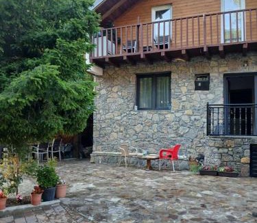 Pejë Ski Chalet | Villa Albani