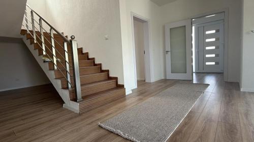 Sllatina e Madhe House | Villa Alberti Residenc