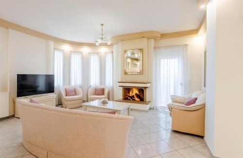 Gouves Villa | Villa Amare - Heraklion Private Pool & Garden Gem