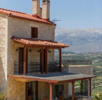 Apokoronas Villa | Villa Amfithea in Plaka BY APOKORONAS-VILLAS