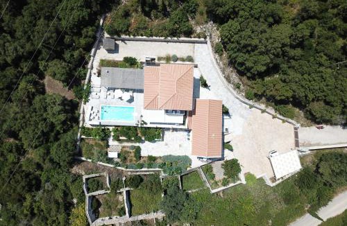 Fiskardo Villa | Villa Andromahi