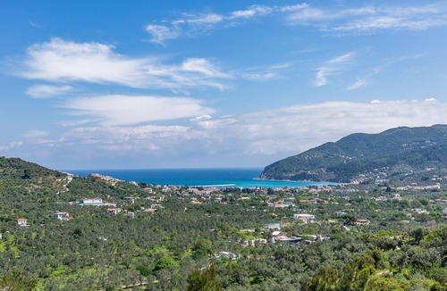 Skopelos Town Villa | VILLA ANTIGONE - SKOPELOS LUXURY RETREAT