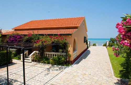 Acharavi House | Villa Antonia- Acharavi beach