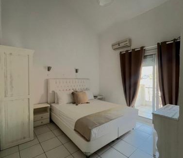 Chrisi Akti Apartment | Villa Apostolidis