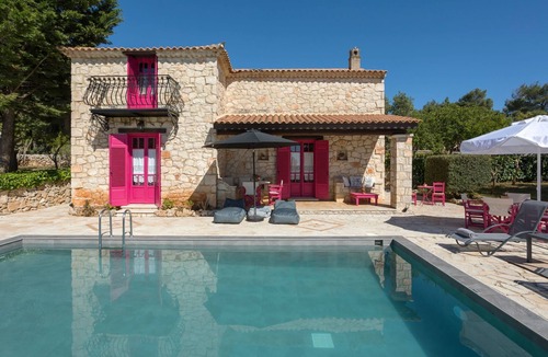Agia Marina House | Villa Ariadne mit privatem Pool by Interhome