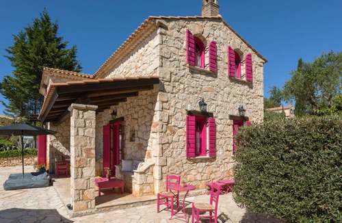 Agia Marina House | Villa Ariadne mit privatem Pool by Interhome