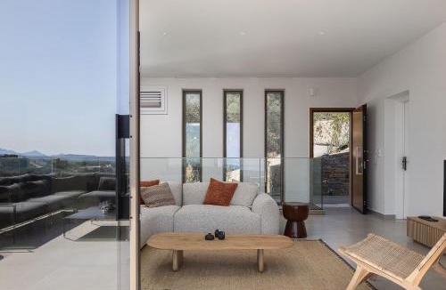 Agia Triada Villa | Villa Avgi with private pool and sea view