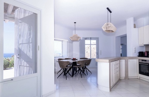 Mikri Vigla Villa | Villa Avillia - sunset views by Fiomavi