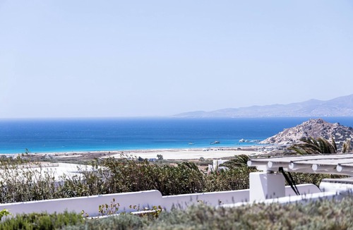 Mikri Vigla Villa | Villa Avillia - sunset views by Fiomavi