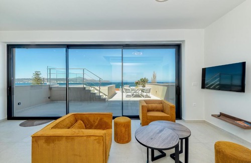 Kalyves Apartment | Villa Azurios