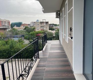 Vlore House | Villa Bailey