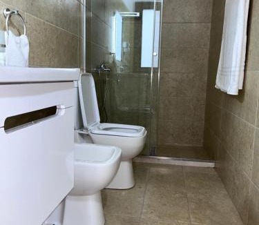 Vlore House | Villa Bailey