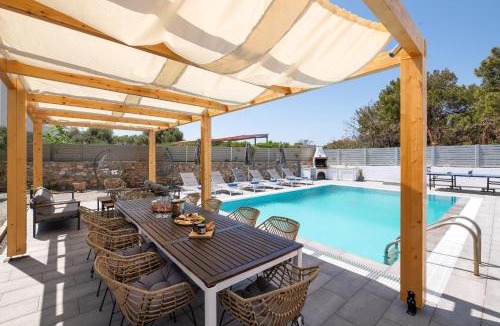 Kiotari Villa | Villa Bella with Private Pool and Hot Tub